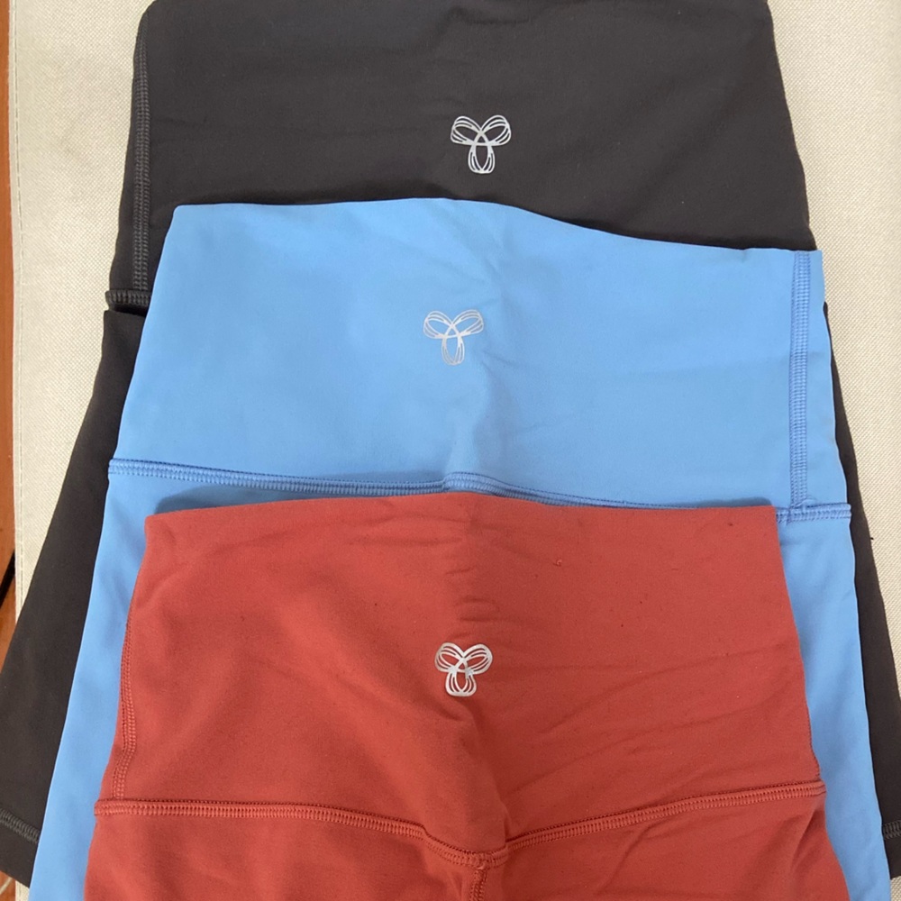 Aritzia TNA Cheeky High Rise Biker Shorts